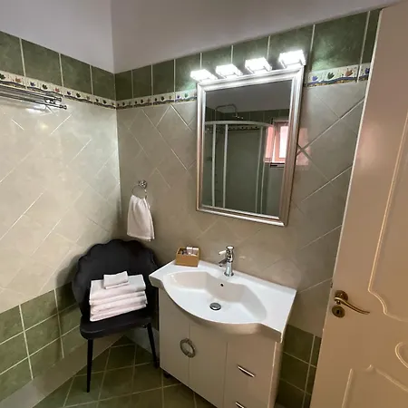 Kaminia Rose Private Pool&jacuzzi