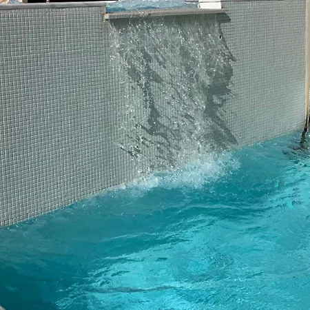 Kaminia Rose Private Pool & Jacuzzi *