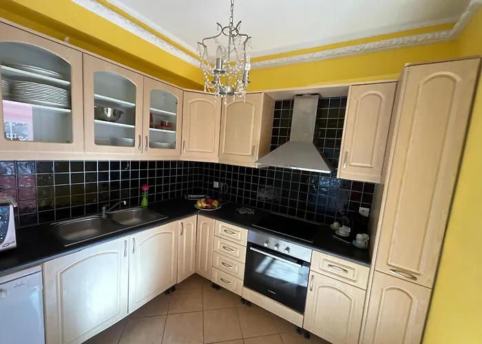 Kaminia Rose Private Pool & Jacuzzi Vilă Ratzaklíon