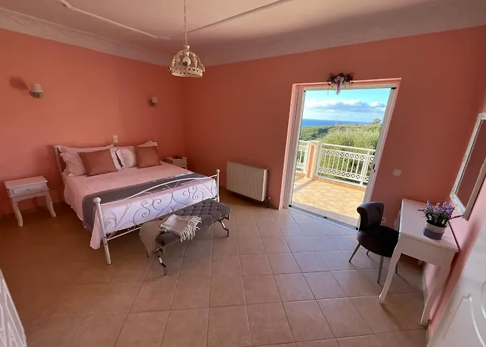 Kaminia Rose Private Pool & Jacuzzi Ratzaklíon