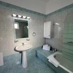 Kaminia Rose Private Pool & Jacuzzi וילה