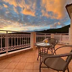 Kaminia Rose Private Pool & Jacuzzi *